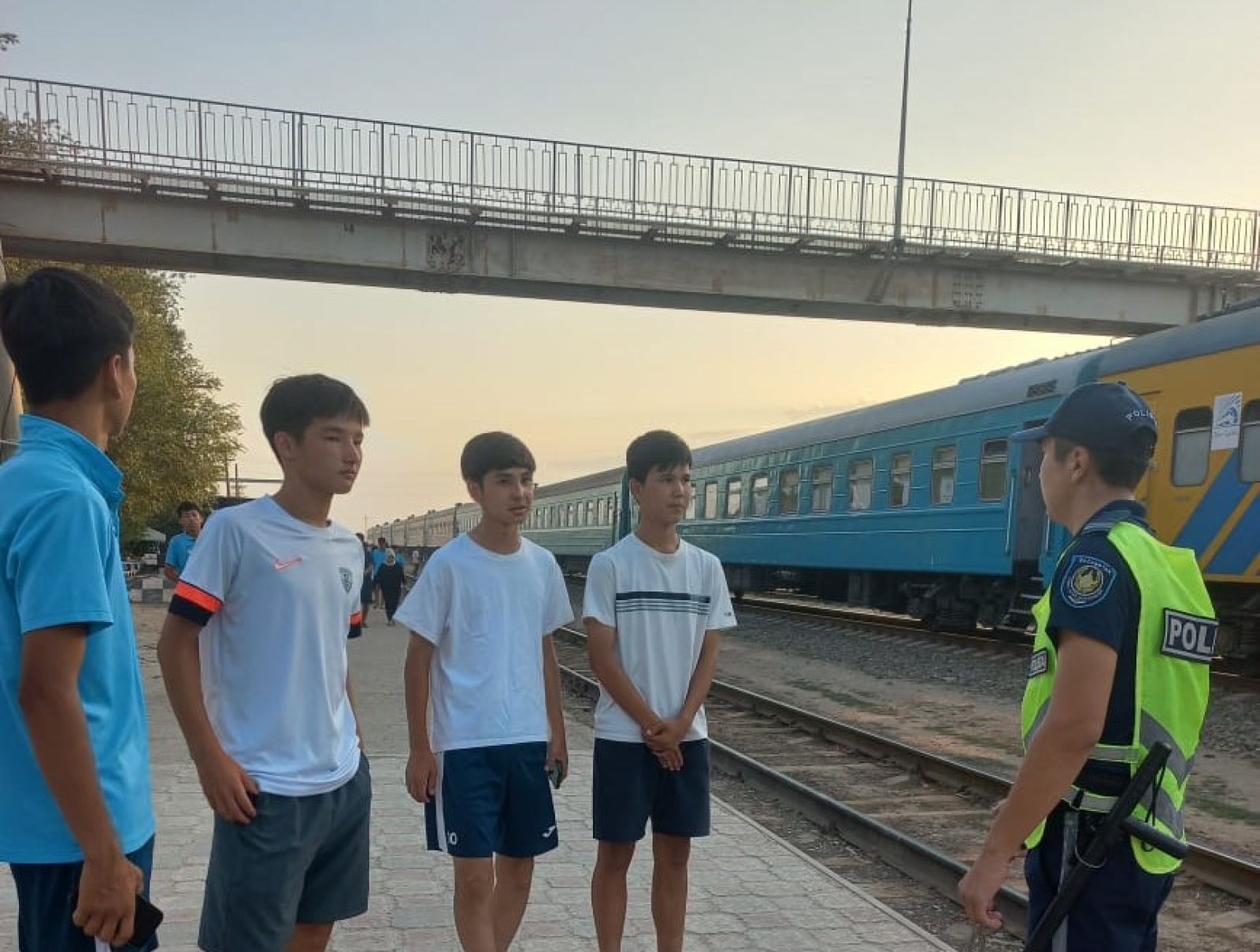 Суретті түсірген автор