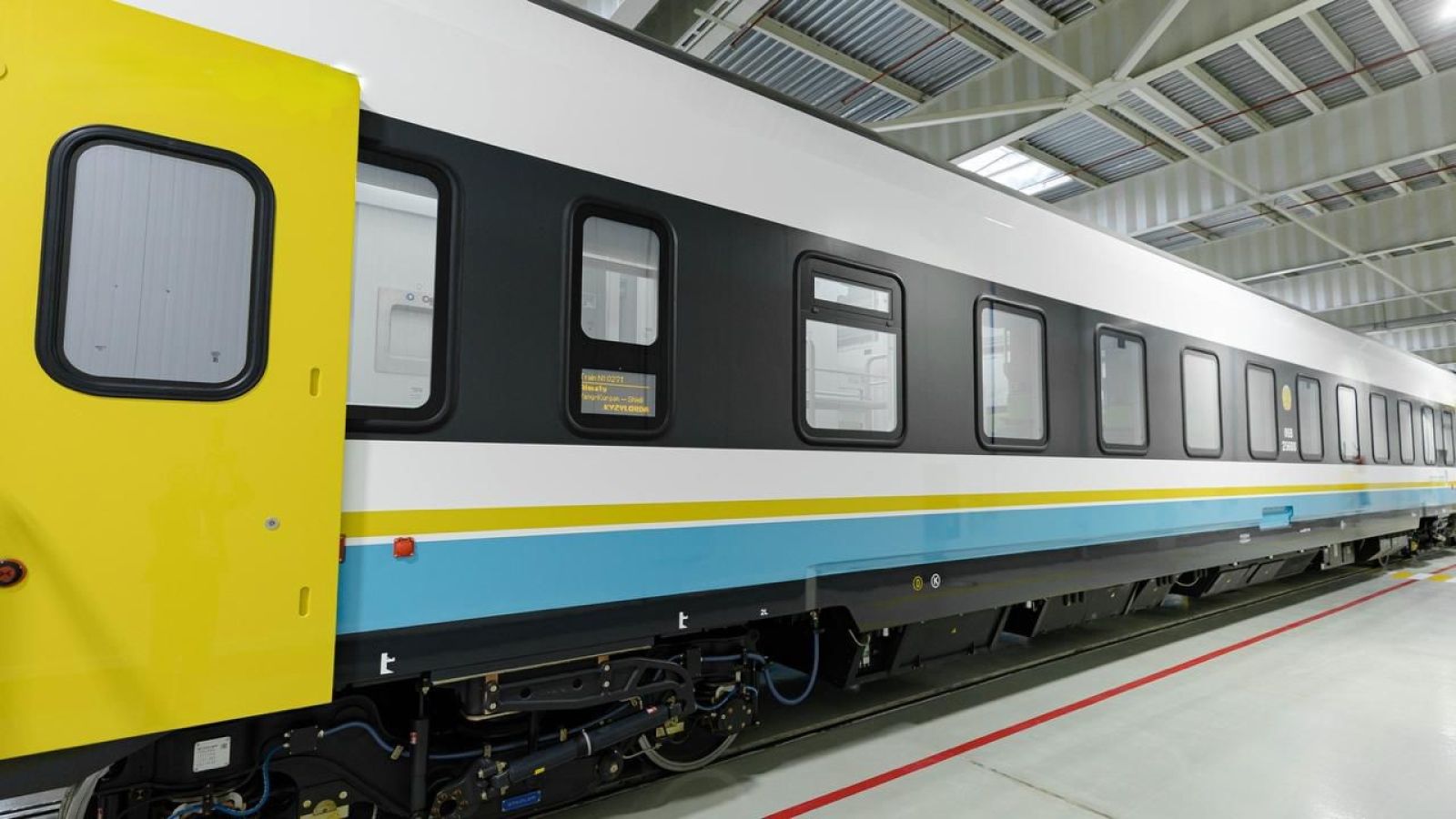 Новые плацкартные вагоны Stadler: первые изображения и ключевые особенности