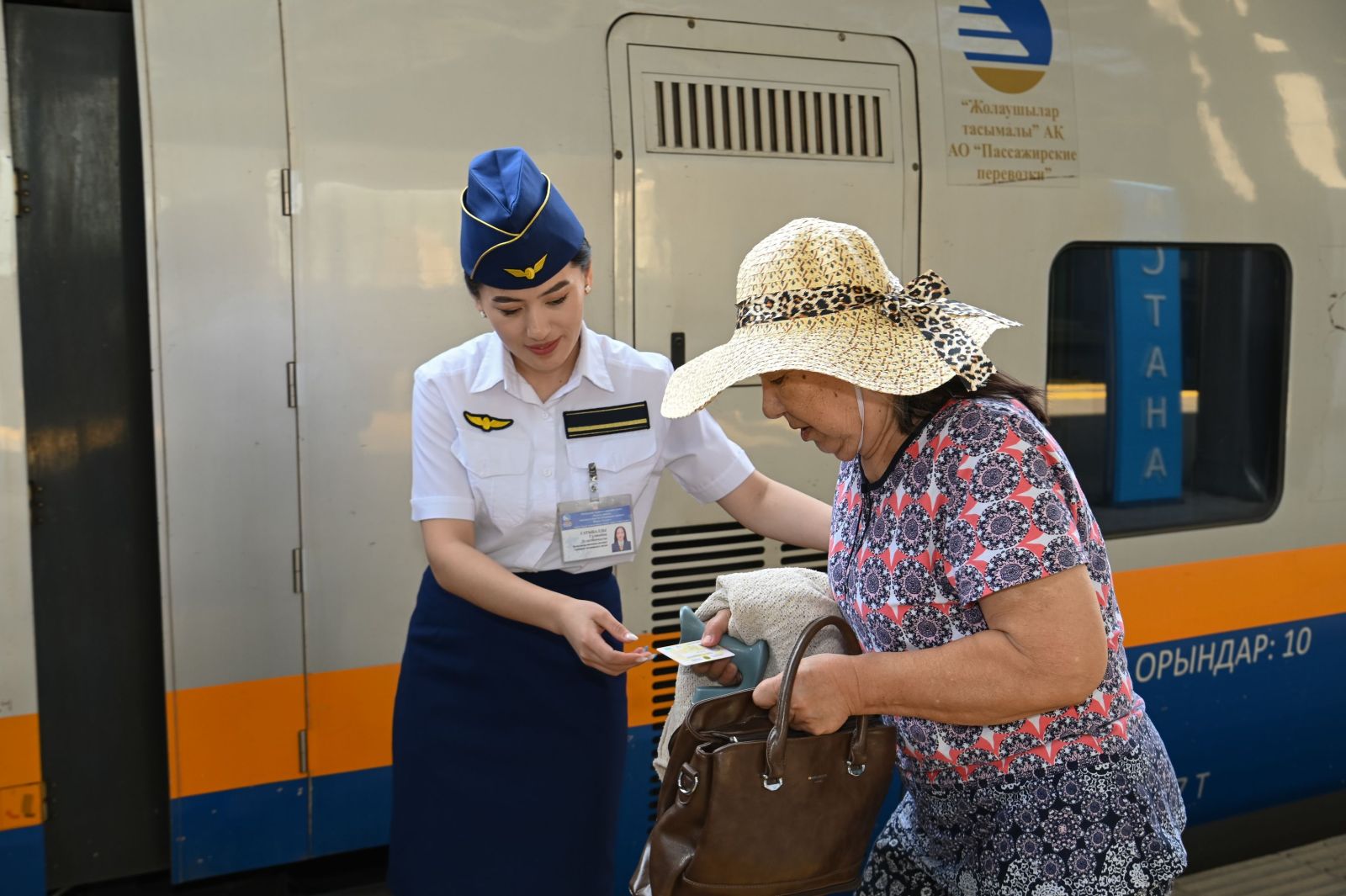 Жолаушының пойызда жағдайы нашарласа, не істеу керек?