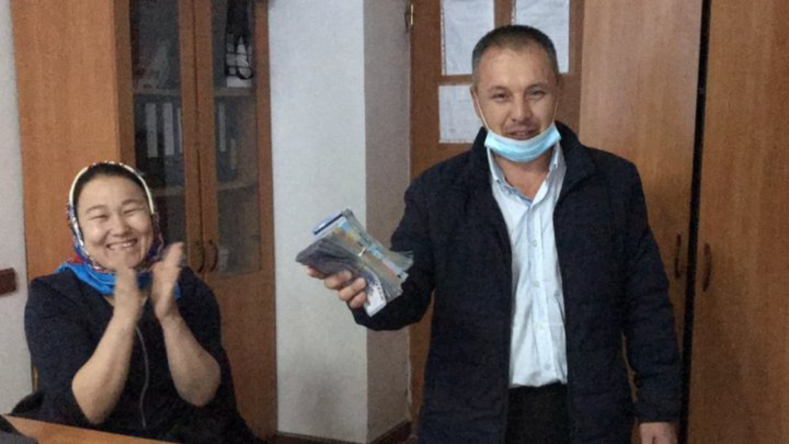 Пассажиру поезда нашли и вернули 4 миллиона тенге и документы