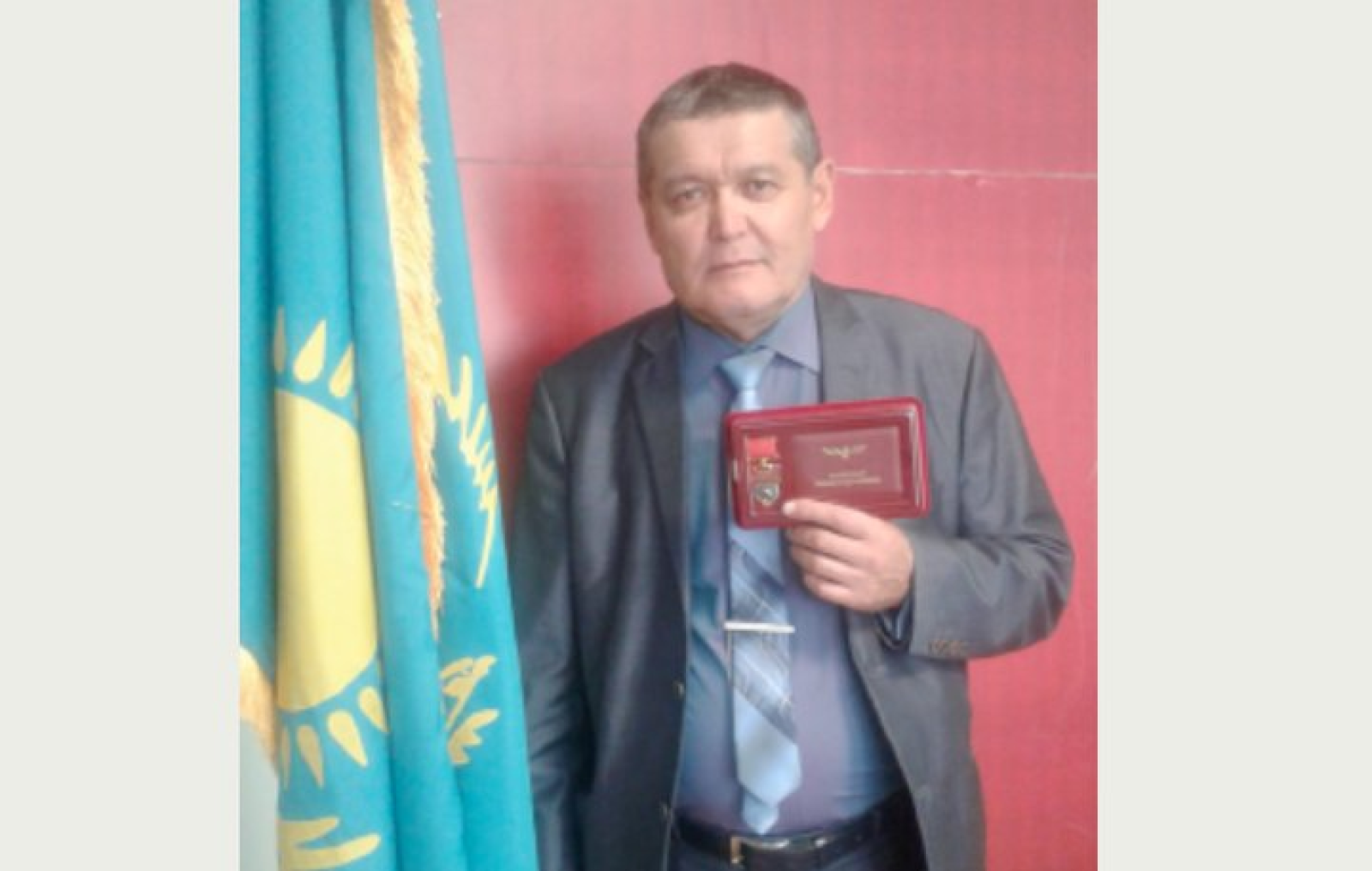 Дорожному мастеру Тобольской дистанции вручили знак «Почетный железнодорожник»