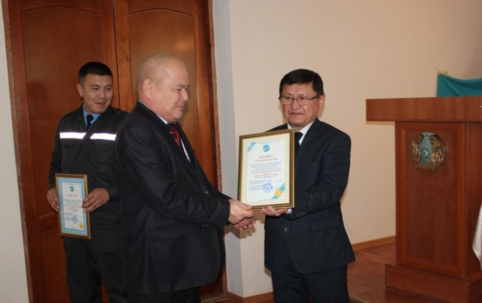 Күзет сарбаздарына құрмет