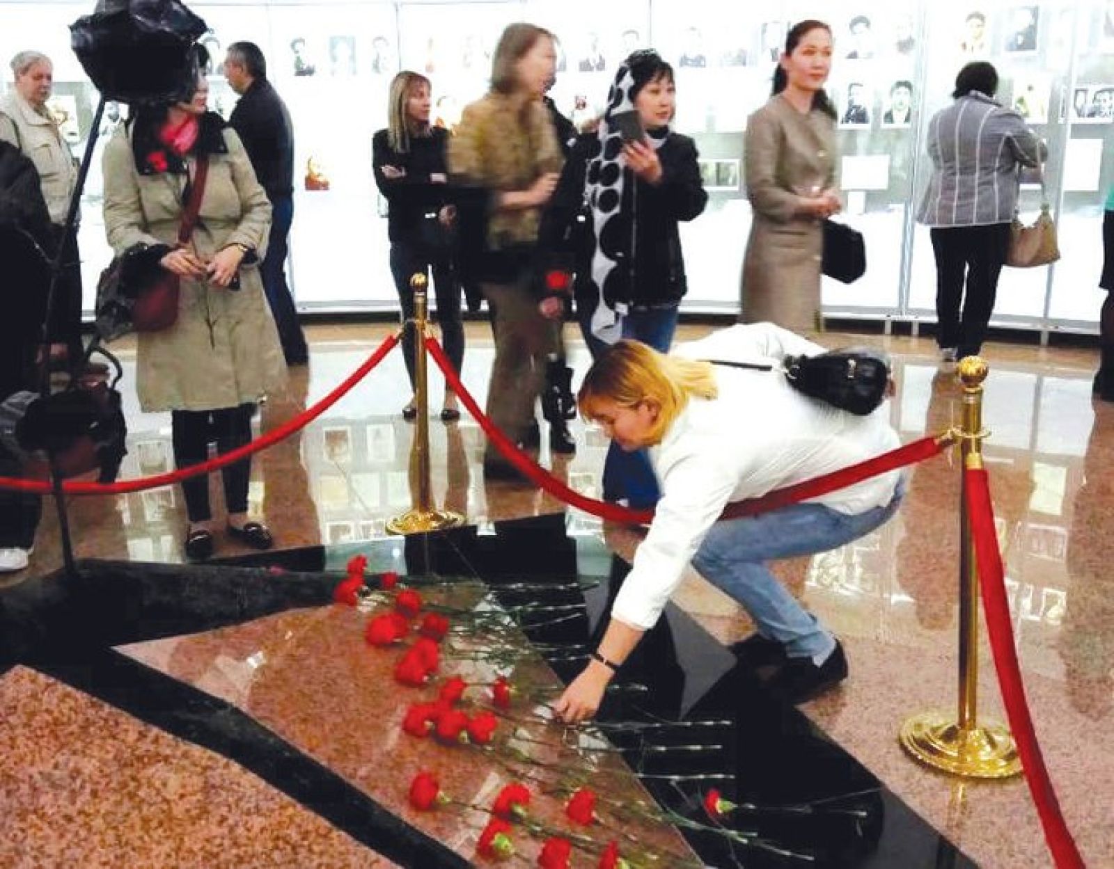 Боздақтарға тағзым етті 