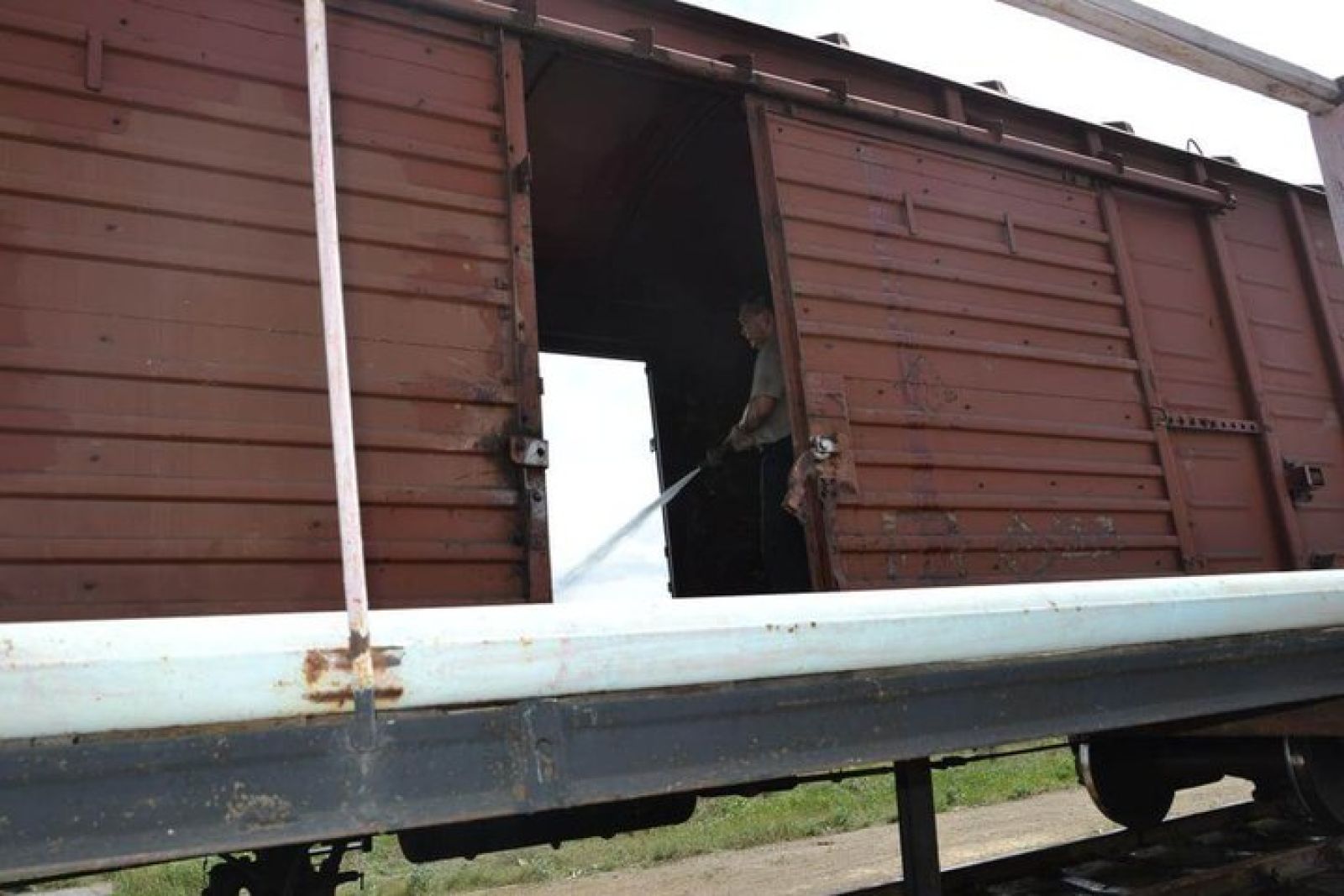 Вагоны тоже надо мыть