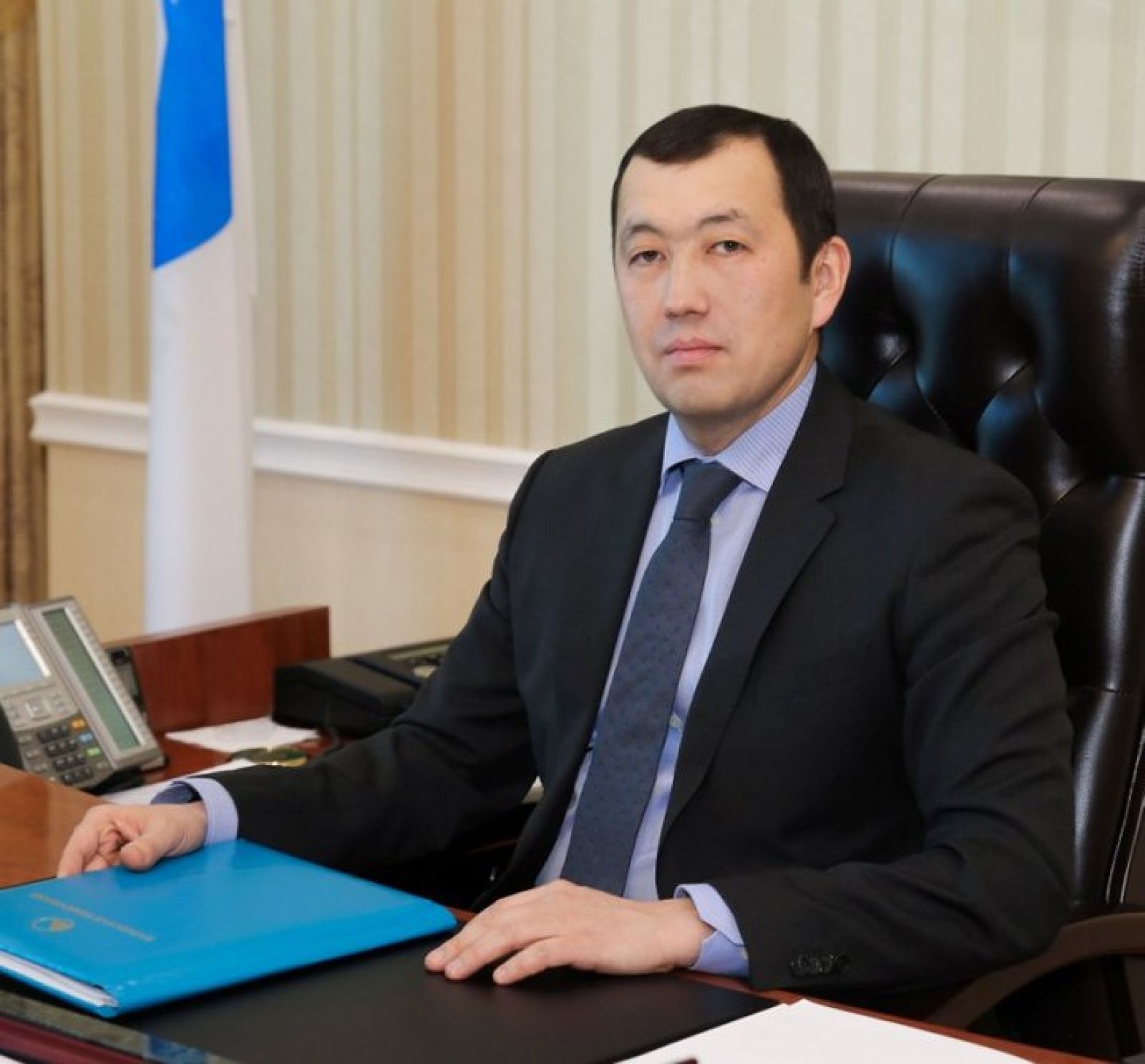 Құрметті теміржолшылар мен сала ардагерлері!