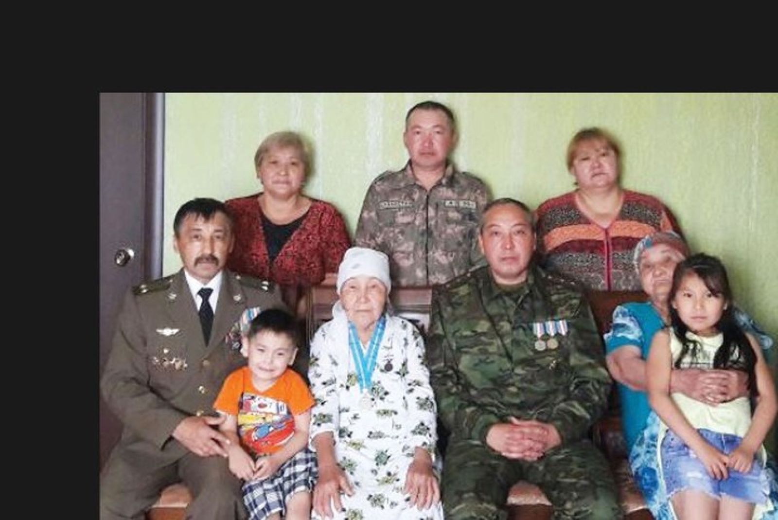 Стою на полустаночке...