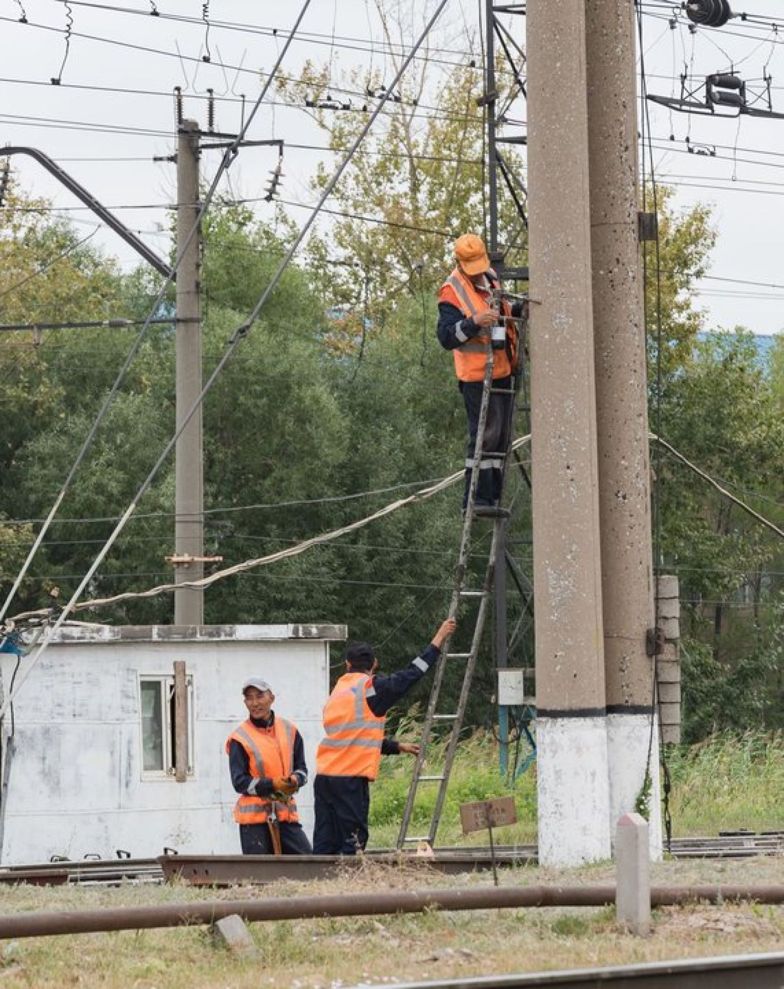 Шымкент электрмен жабдықтау дистанциясы барлық қондырғыларды тексеруден өткізді