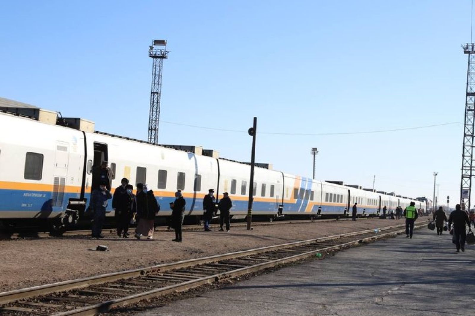 Пойыздардың жаңа кестесі: Ақтаудан Семейге дейін ауысып отырмай және Алматыдан Ақтауға дейін Тальгомен