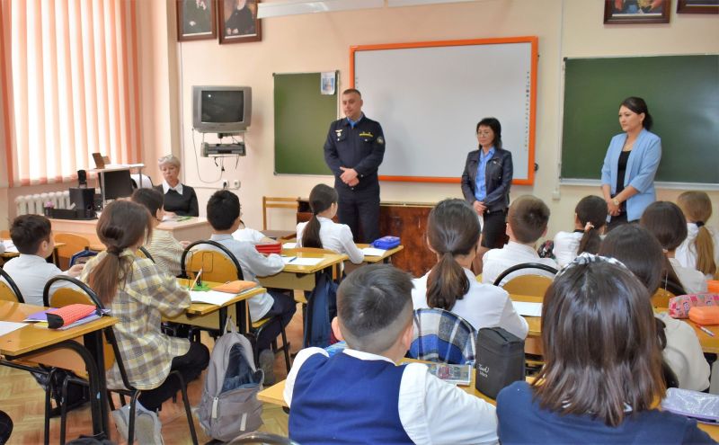 150 школьников прослушали лекции по безопасности от уральских железнодорожников