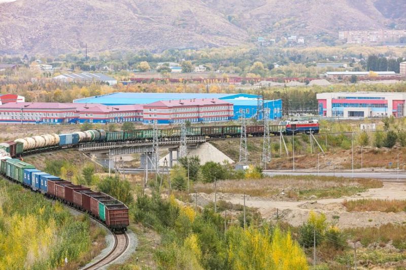 Локомотивщики ТЧЭ-22 начали подготовку к зиме