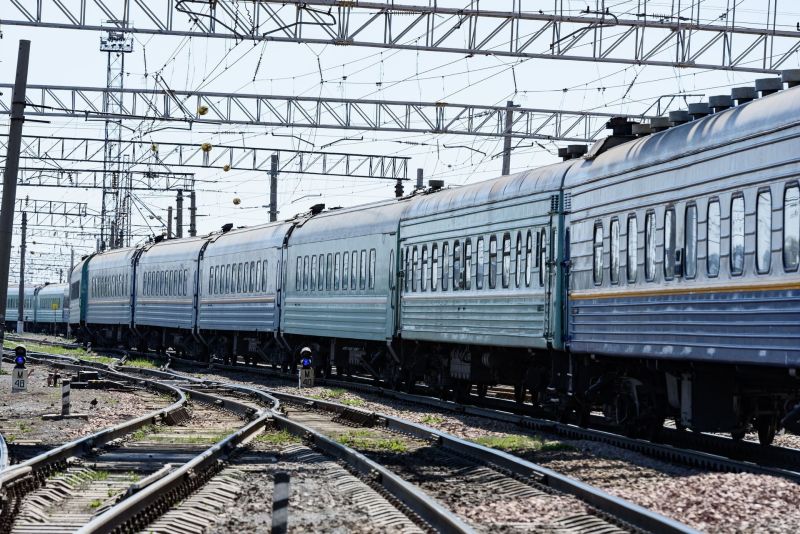 Свыше 240 тысяч пассажиров перевезли железнодорожным транспортом до озера Алаколь