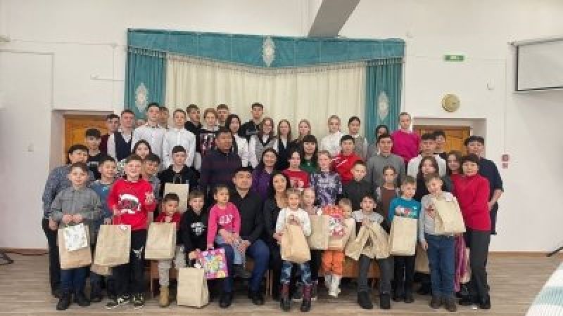Исполнили песню для друзей-железнодорожников в знак благодарности