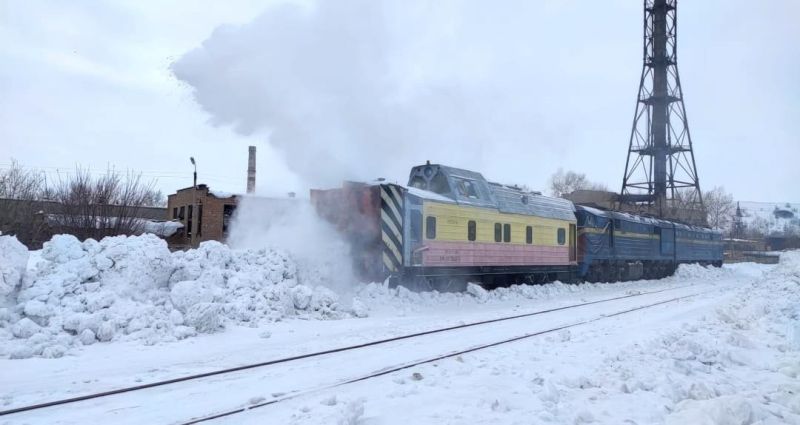 Железнодорожники Усть-Каменогорска применили новую технологию очистки путей от снега