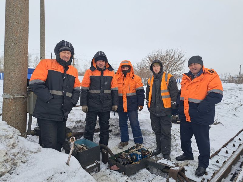 Железнодорожники ШЧ-28 выполнили замену электроприводов