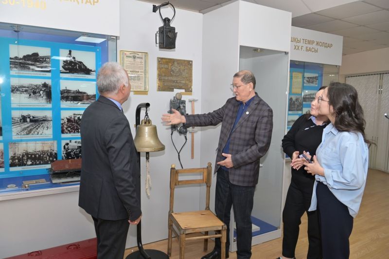 Теміржолшылар музейінде сурет аймағы ашылды