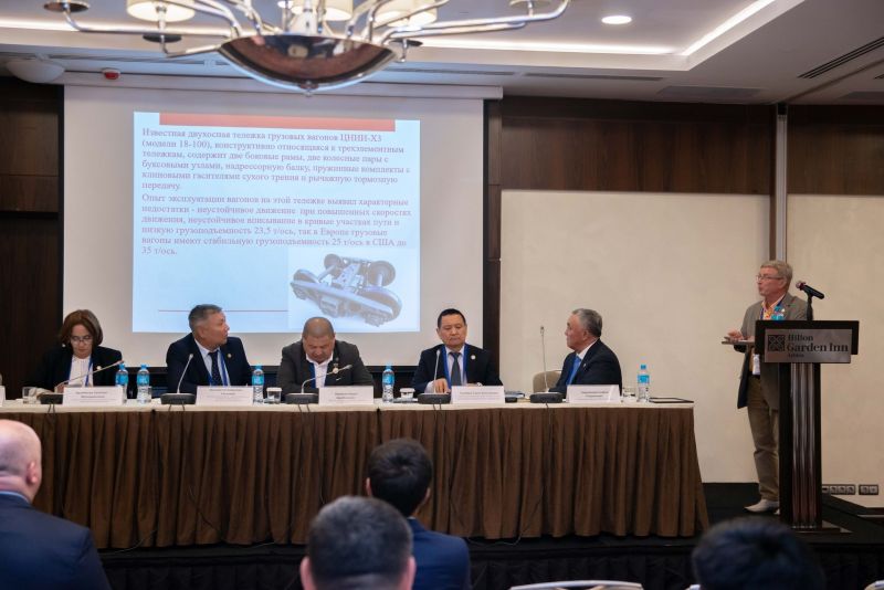 Проблемы простоя вагонов и отсутствия запасных частей обсудили на конференции в Астане