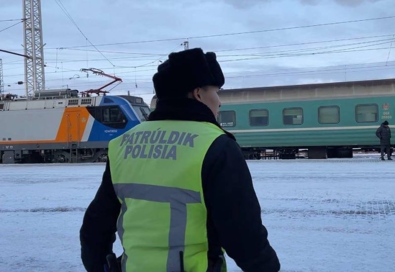 Пойызда ішімдік ішкен жолаушылар жауапқа тартылды