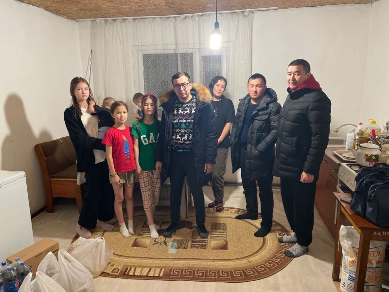 Счастлив тот, кто людям помогает