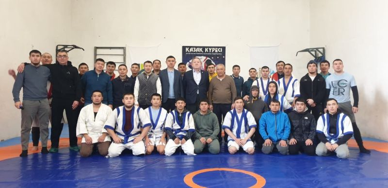 Железнодорожники сразились в қазақ күресі в Караганде