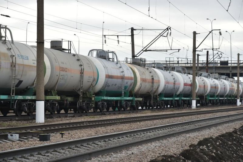 Более 4,7 млн тонн нефтепродуктов перевезли по сети КТЖ