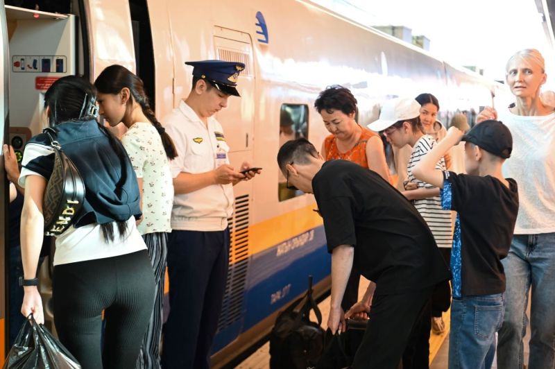 На 14 маршрутах действует скидка при покупке билета с дисконтной картой «Саяхатшы»