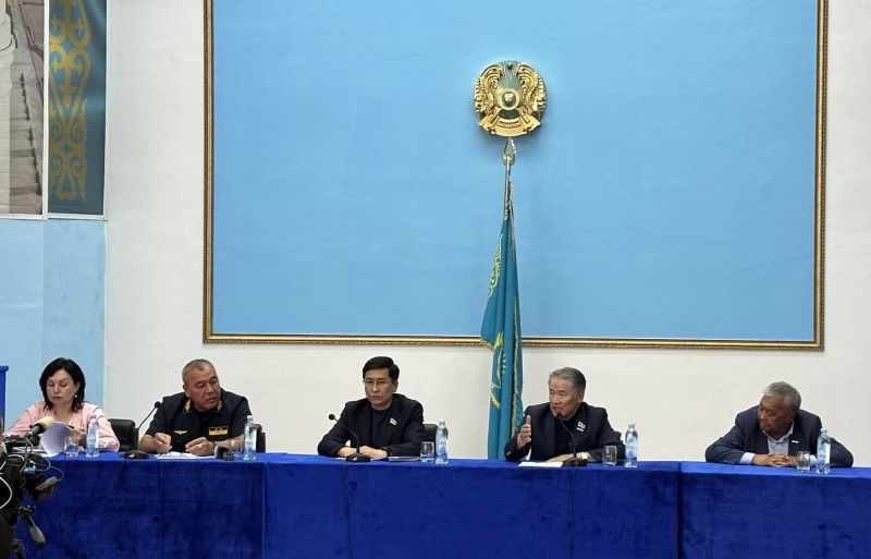 Железнодорожники встретились с мажилисменами в Караганде