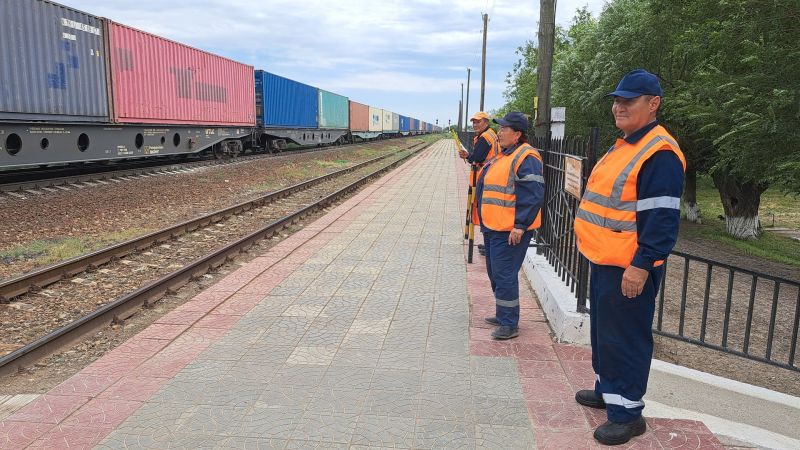 Бәйгеқұм станциясындағы бір күн