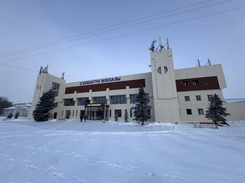 Көлік министрі Екібастұз қаласындағы күрделі жөндеуден өткен теміржол вокзалына барды