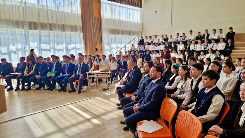 Вице-министр транспорта посетил профориентационное мероприятие в Павлодаре