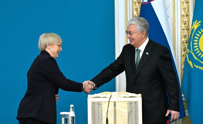 Президенты Казахстана и Словении обсудили присоединение морского порта «Лука Копер» к проекту ТМТМ