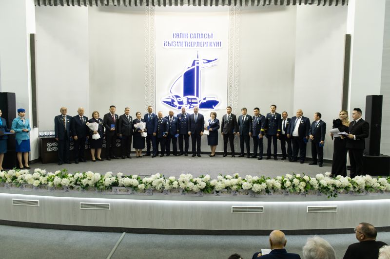 Министрлікте көлік қызметкерлері күніне арналған салтанатты іс-шара өтті