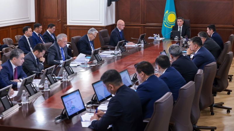 Үкіметте теміржол саласын жаңғырту мәселелері қаралды