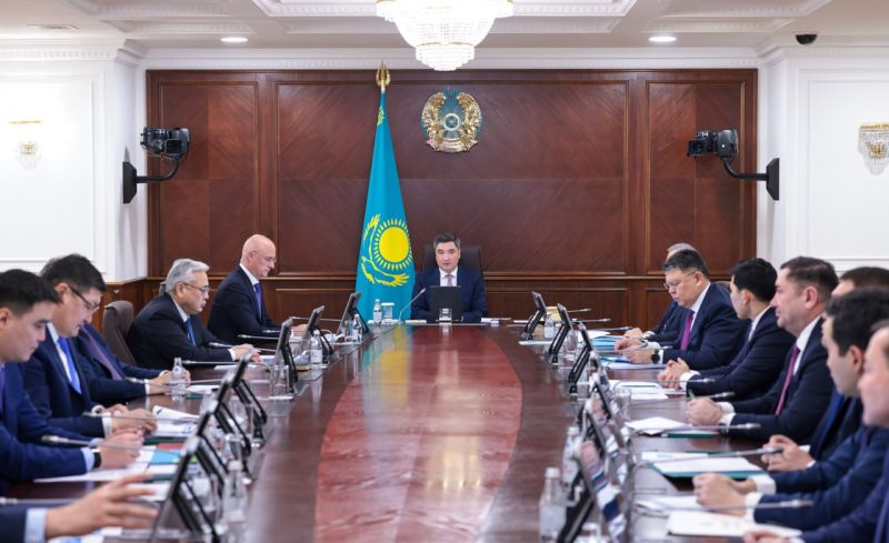 Олжас Бектенов теміржол вокзалдарын жөндеу барысына қатысты ескерту жасады