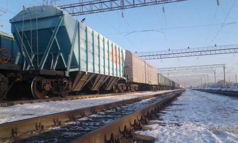 Более 2 млн тонн отправили со станций Костанайского региона в 2026 году