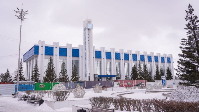 Олжас Бектенов Көкшетау теміржол вокзалын жаңғырту барысын тексерді