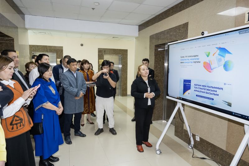 ҚТЖ-дағы тіл саясаты: Теміржолшылардың тәжірибесі жоғары бағаланды