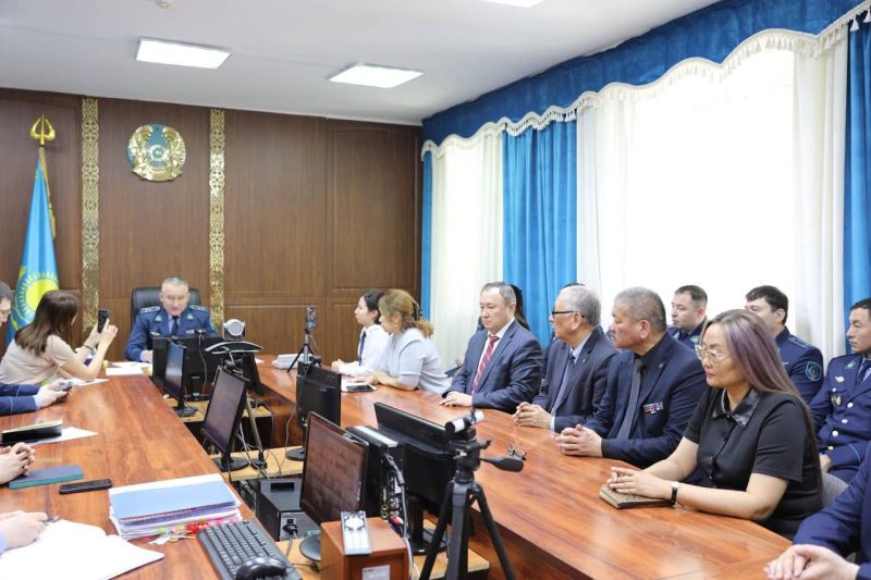 Более 7,6 тысячи профилактических мероприятий провели транспортные полицейские в пассажирских поездах