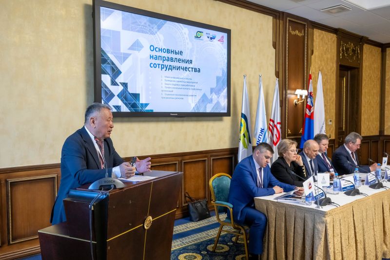 Казпрофжел и Роспрофжел обсудили развитие сотрудничества на сессии в Челябинске