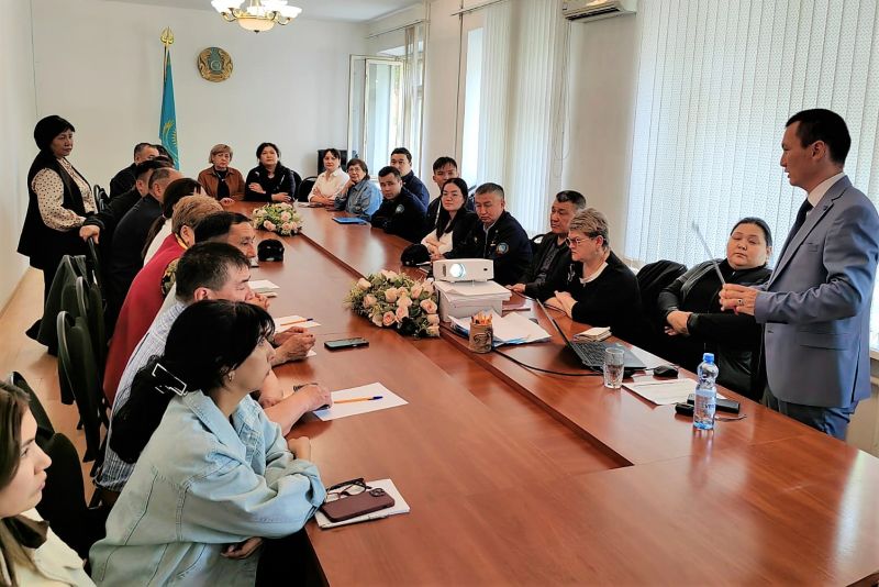 Семинар по делопроизводству на госязыке провели для железнодорожников в Уральске