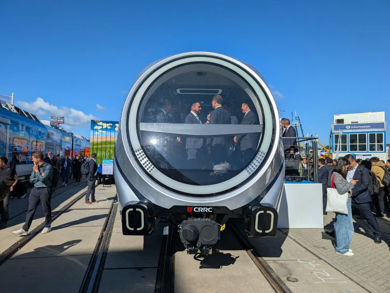 CRRC энергия үнемдейтін SmartMetro пойызын таныстырды