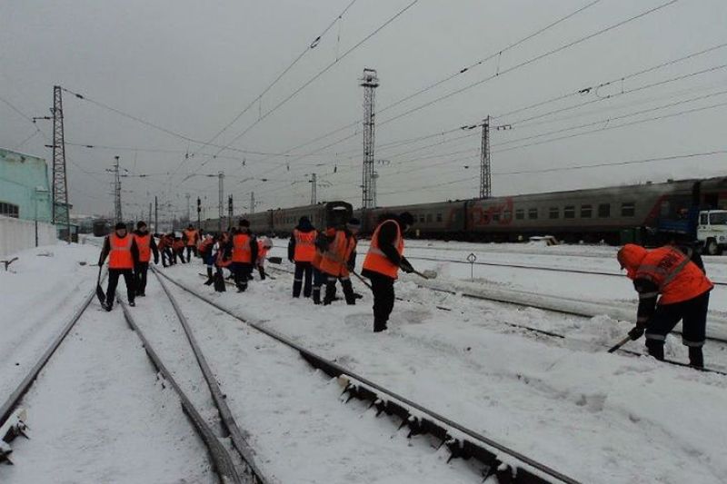 Тараз теміржолшылары құбылмалы күн райында қалай жұмыс істеу керектігін үйренеді