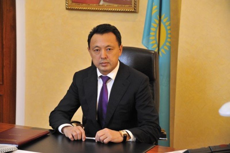 Поздравление председателя правления АО "НК "Қазақстан темір жолы" Сауата Мынбаева с Днем женщин