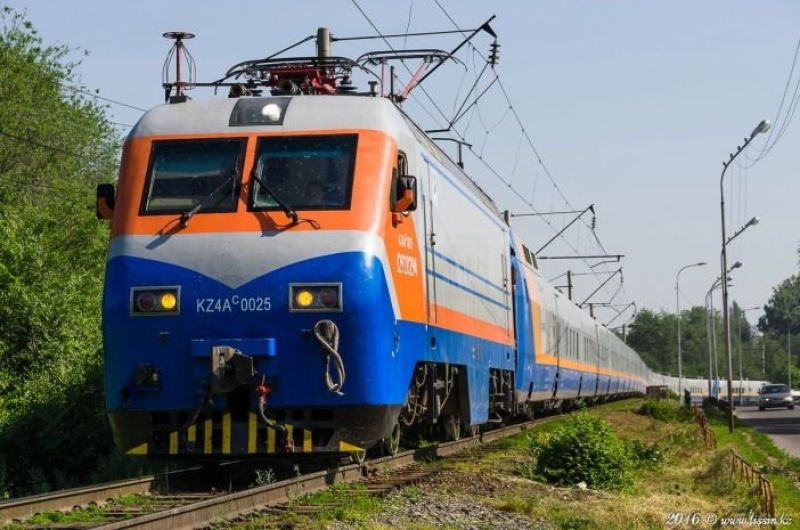 Бірқатар жолаушылар пойыздарының қозғалыс кестесіне өзгеріс енгізіледі
