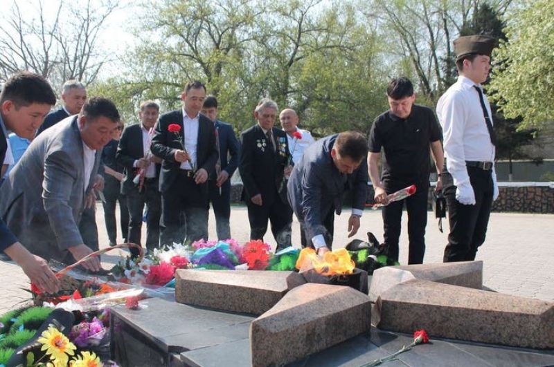 Cемейлік теміржолшылар майдангер әріптестерін еске алу рәсімін өткізді