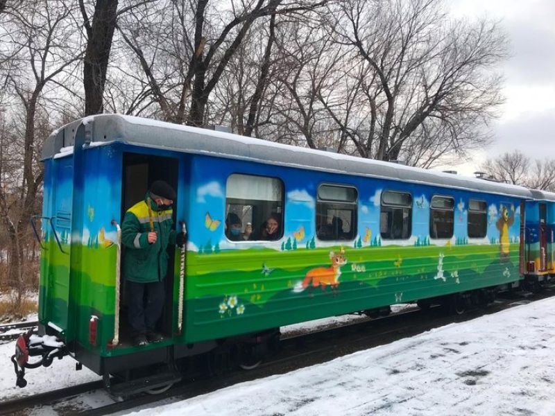 В Караганде завершила сезон детская железная дорога