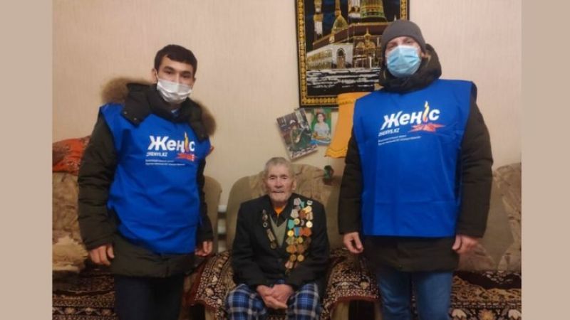 Волонтеры на передовой: вручили подарки ветеранам