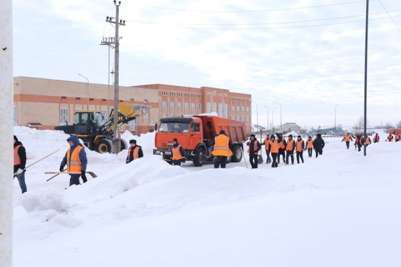 Железнодорожники помогли убрать двухмесячную норму снега в Нур-Султане