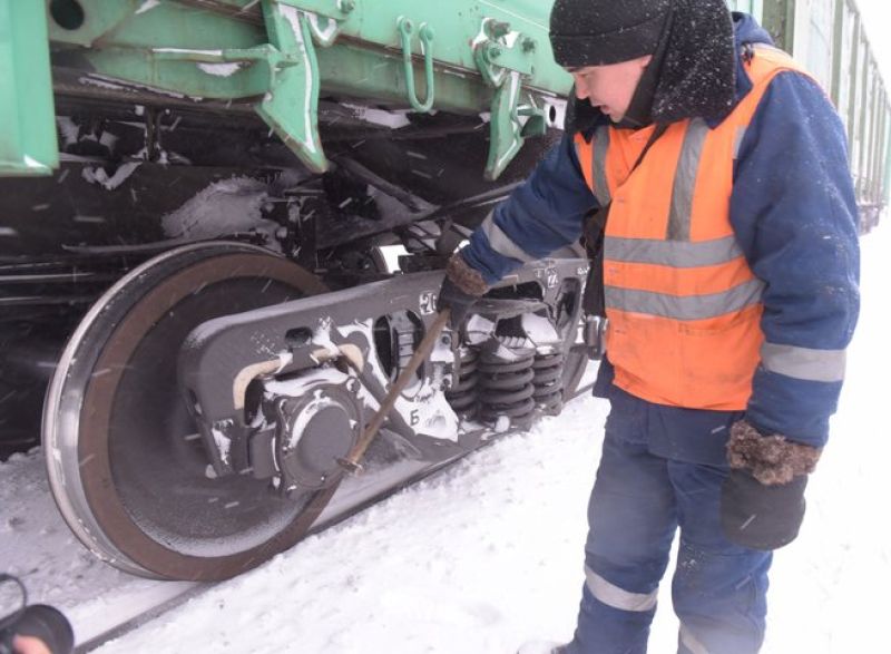 4 дефекта в тележках вагонов обнаружили осмотрщики в Усть-Каменогорске