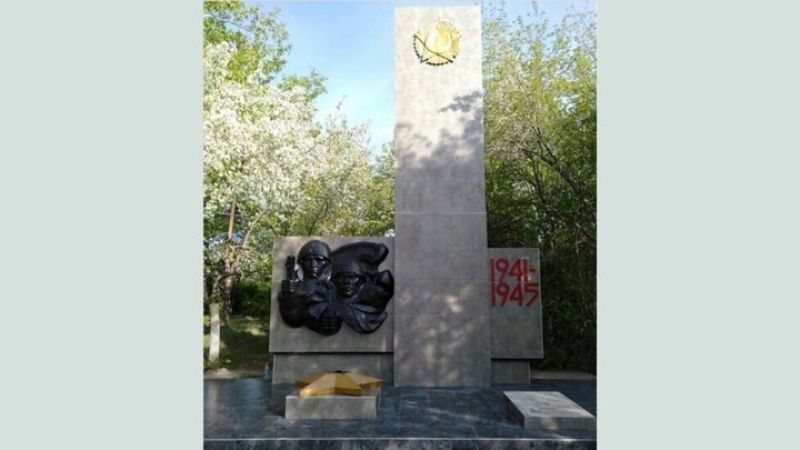 В районе Сортировка отремонтировали Памятник Победы