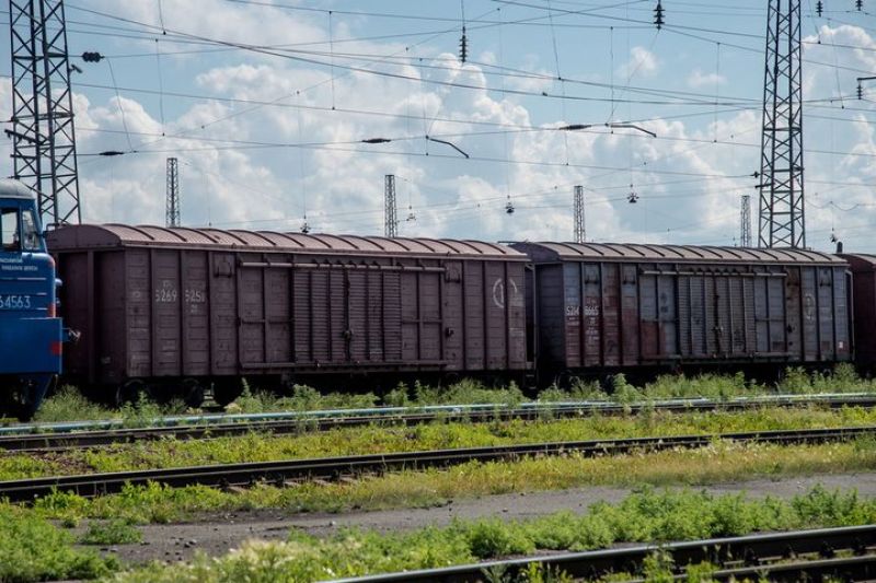 В Казахстане снизился объем грузоперевозок всеми видами транспорта
